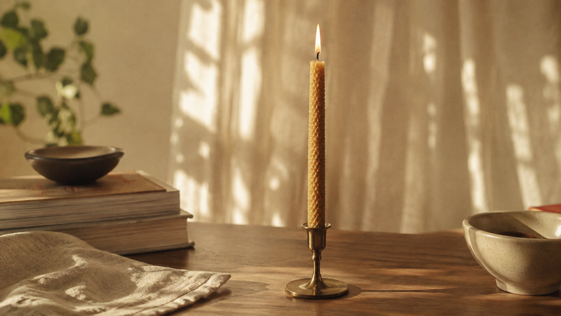 Beeswax Candles: The Real Difference, Not the Air-Purifier Myth