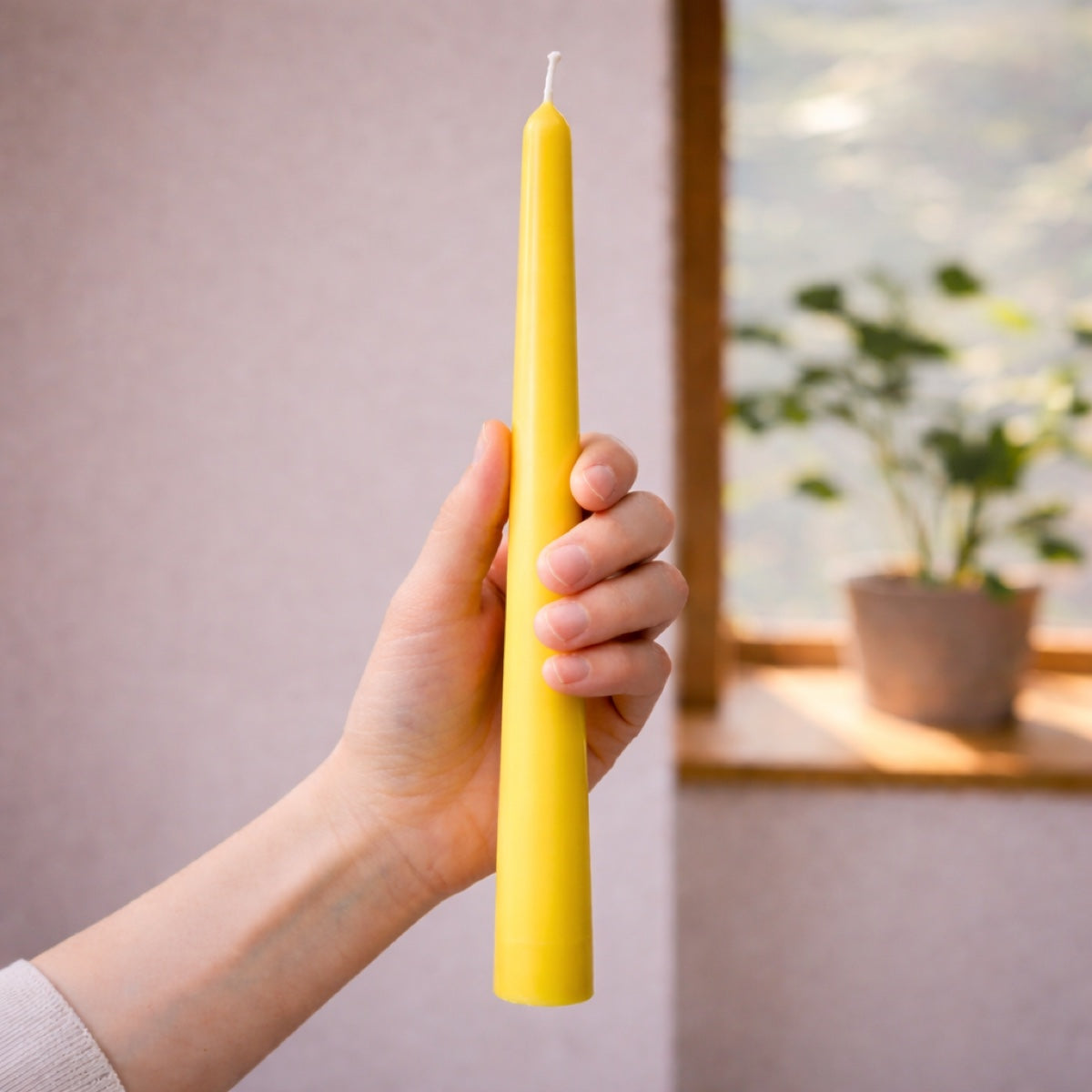 Classic Tall organic beeswax taper candle, photo 3