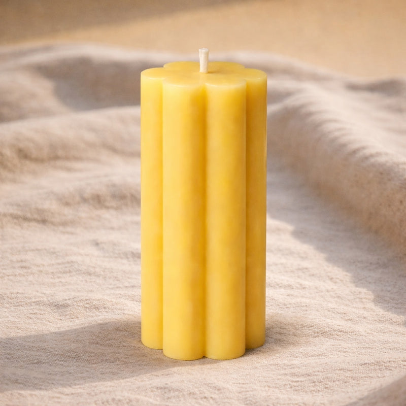 Daisy Scallop organic beeswax sculptural candle